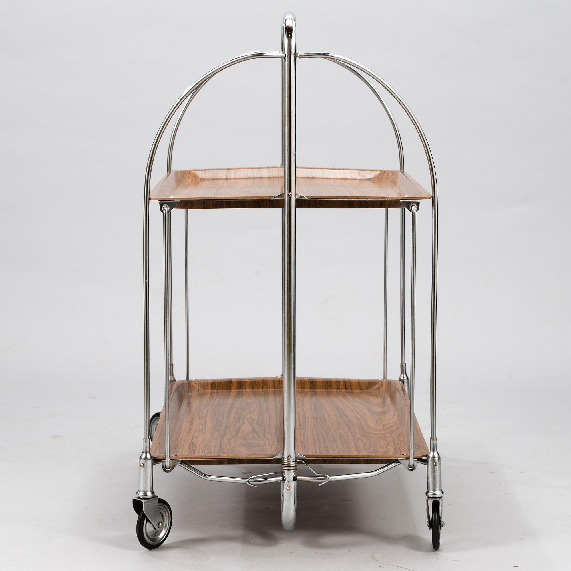 SERVERINGSVAGN, 1900-TALETS MITT.