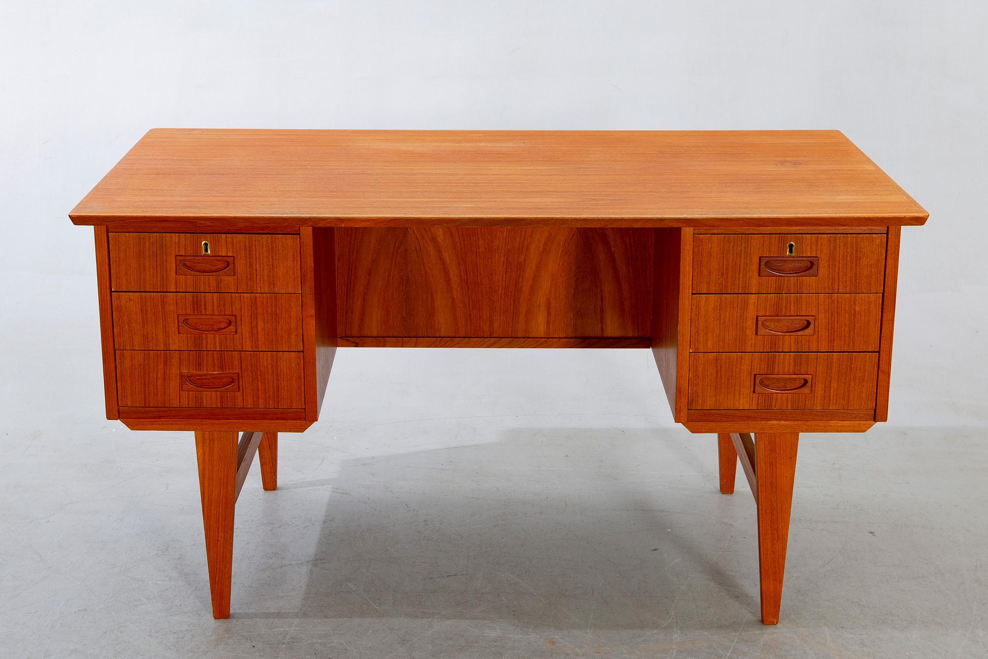 Skrivbord, teak, 1960-tal.