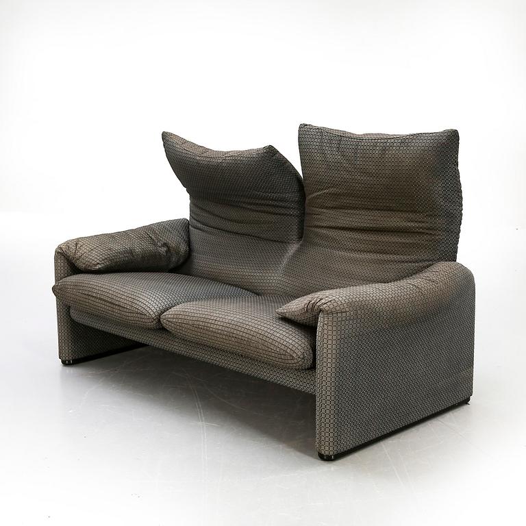 Vico Magistretti, soffa "Maralunga"för Cassina 1900-talets senare del.