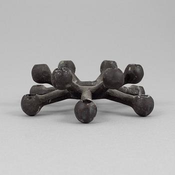 JENS QUISTGAARD, ljusstake, gjutjärn, Dansk Designs, Danmark.