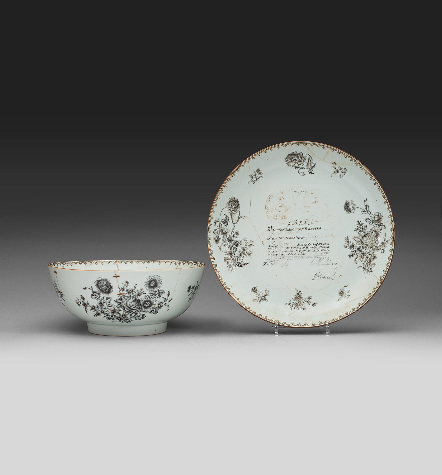 BÅLSKÅL med FAT, kompaniporslin. Qingdynastin, Qianlong, daterad 1762.