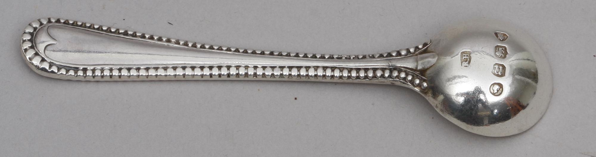 SALTKAR, ett par, silver, London 1767.
