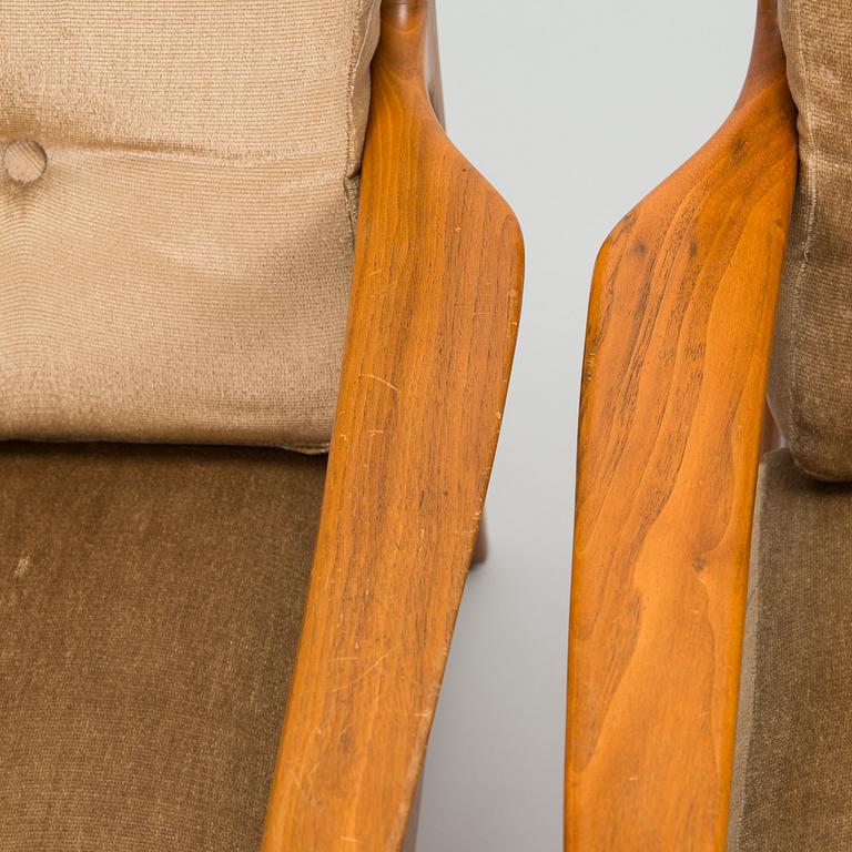 Folke Ohlsson, a pair of armchairs 'USA 75' Dux.