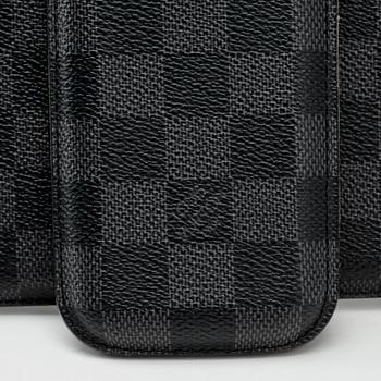 LOUIS VUITTON, cases for Ipad and Iphone 4 in damier graphite.