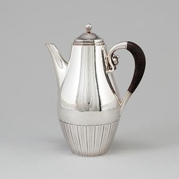 A silver coffee pot, designed by Johan Rodhe for Georg Jensen, Denmark, after 1945. Weight ca 647 grams.