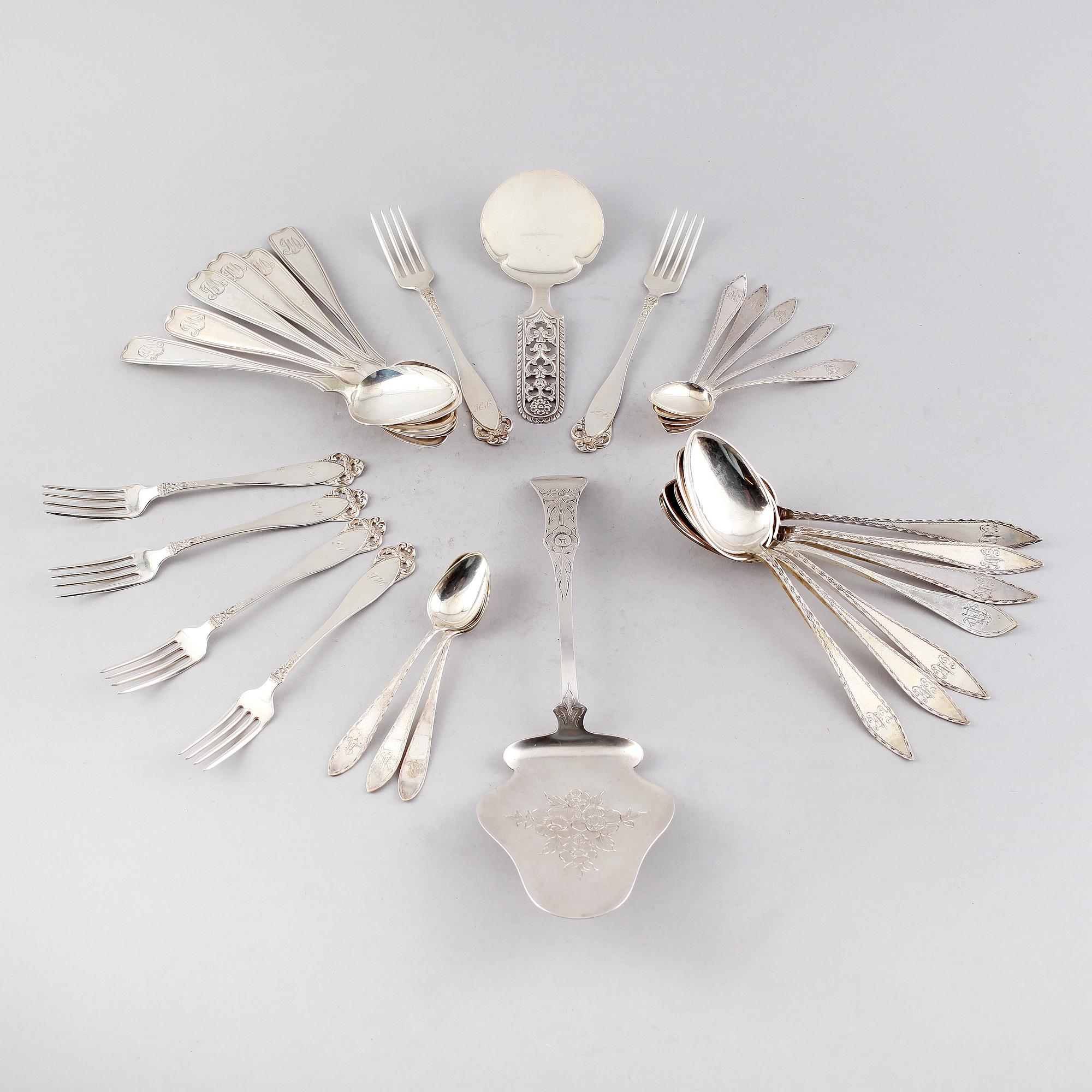 BESTICK, 29 delar, silver, Norge, olika modeller, 1900-tal. Total vikt ca 795 gram.