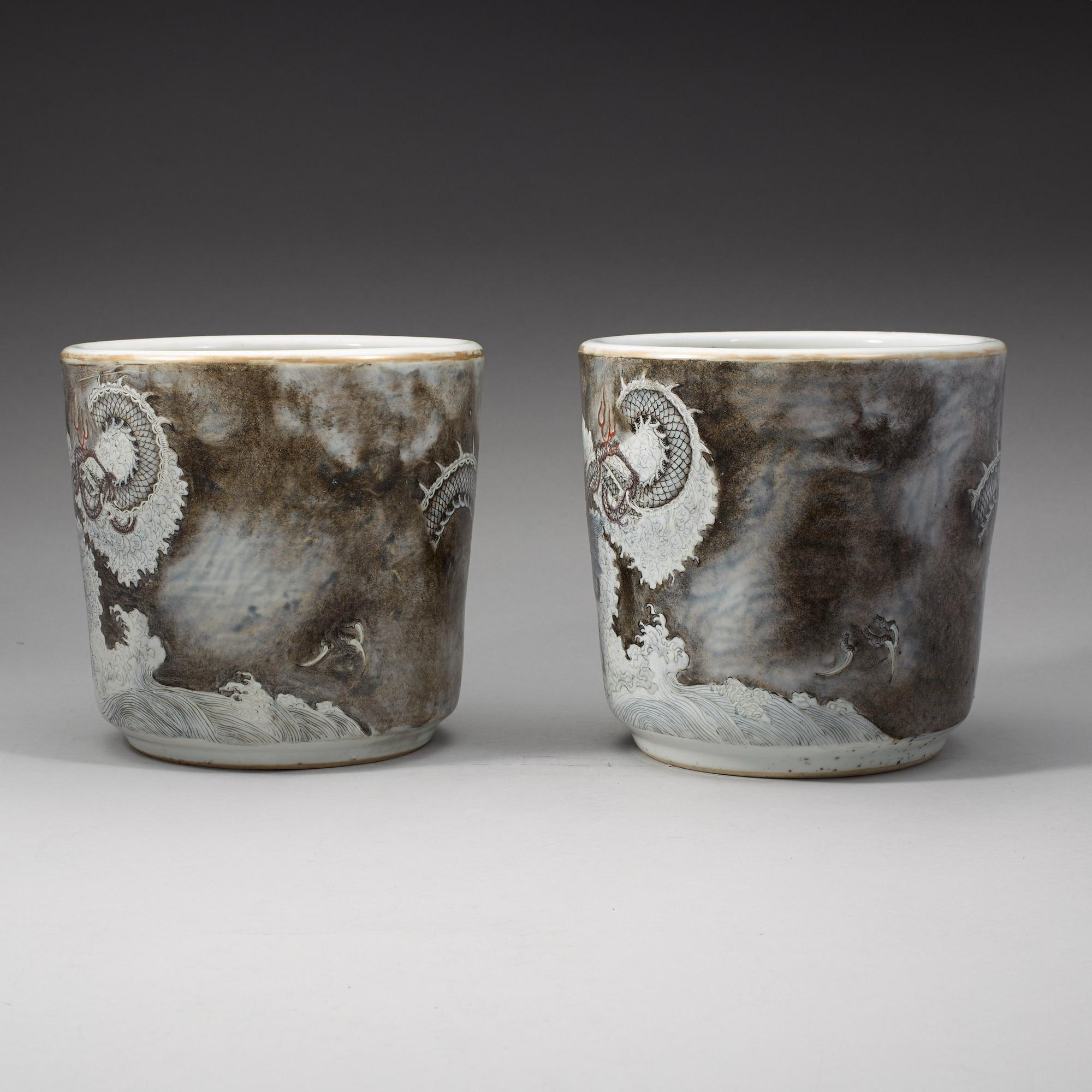 A pair of Chinese enamelled porcelain flower/scroll pots, first half of 20th Century.