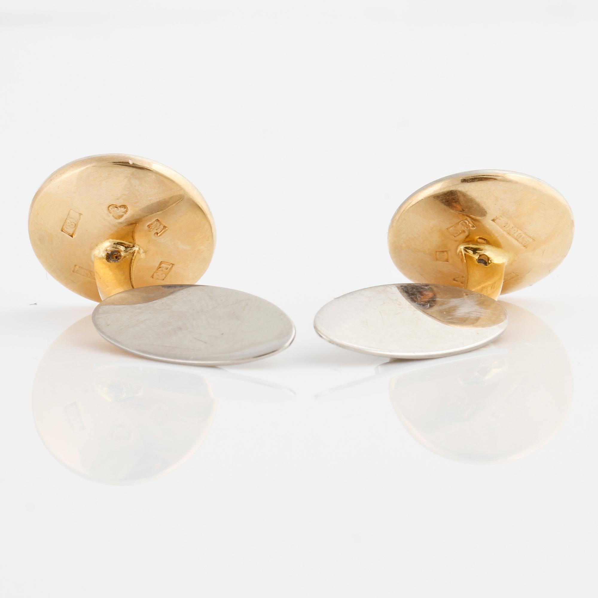 MANCHETTKNAPPAR, med pärlemor och briljansliapde diamanter, Gustav Dahlgren & Co, Malmö.