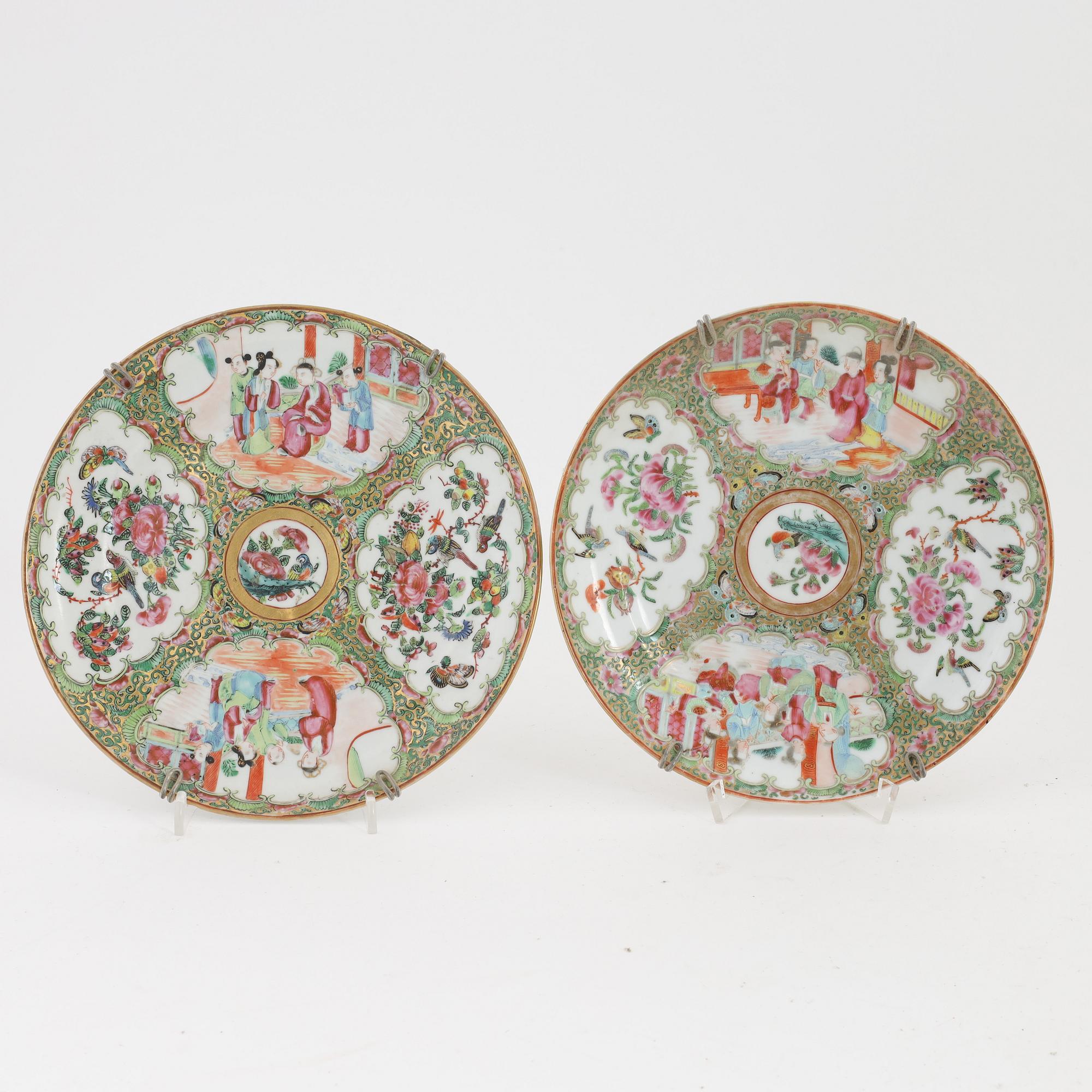 Five Chinese plates (4+1), Canton, mid 19th Century.