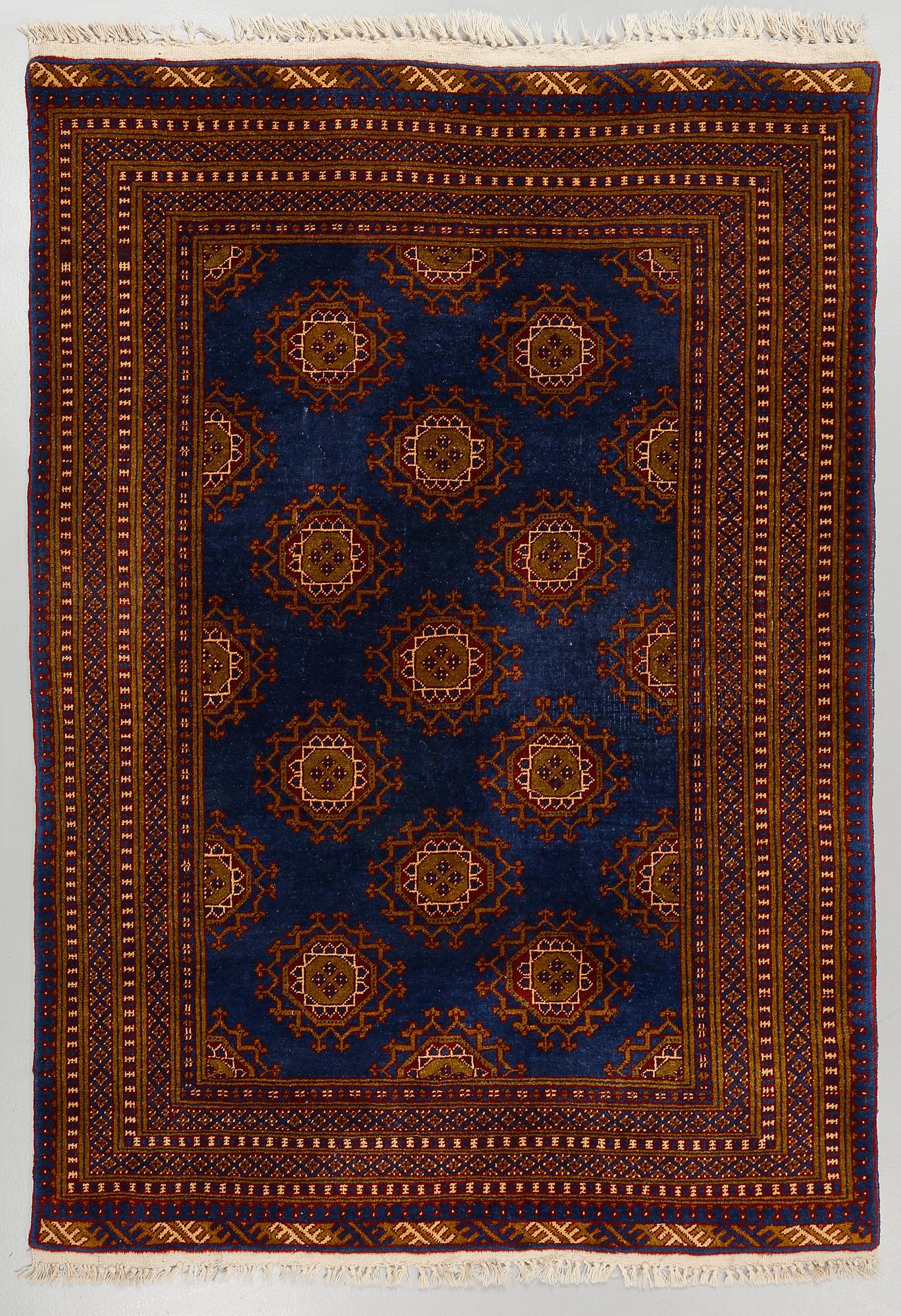 MATTA, orientalisk, 1900-talets andra hälft, 213 x 142 cm.