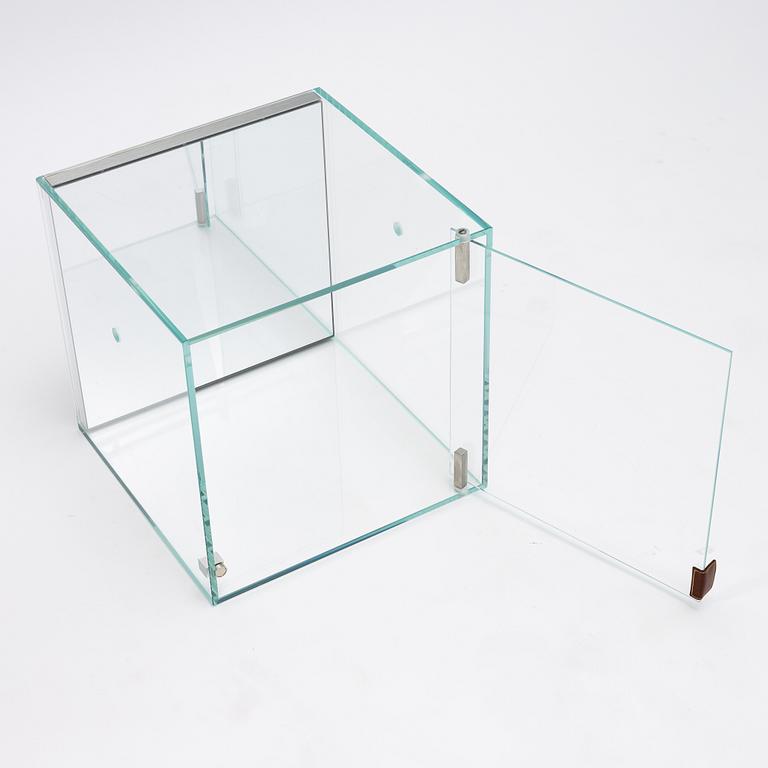 A 'Chèri' display cabinet, Tonin Casa, Italy.