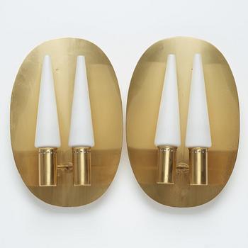 A pair of brass and glass wall sconces by Hans-Agne Jakobsson, Markaryd, second half of the 20th century.