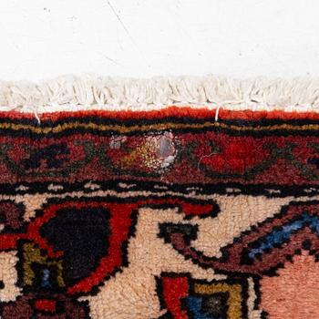 A Bakhtiari carpet a. 290 x 211 cm.