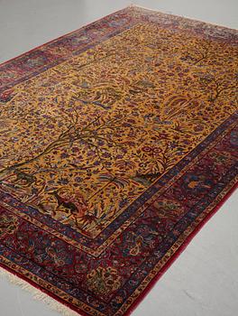 Matta, semiantik silke Keshan figural, ca 309-310 x 204,5-207 cm.