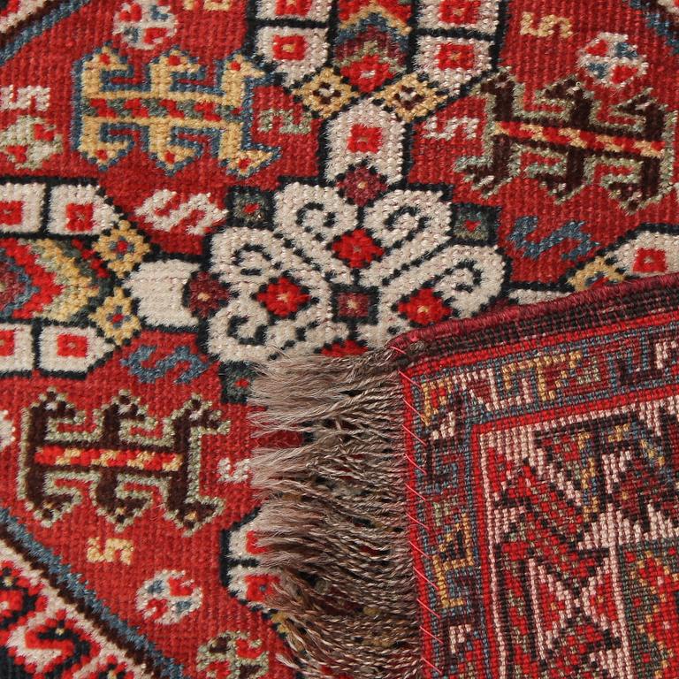 MATTA, orientalisk. Ca 57 x 69 cm.
