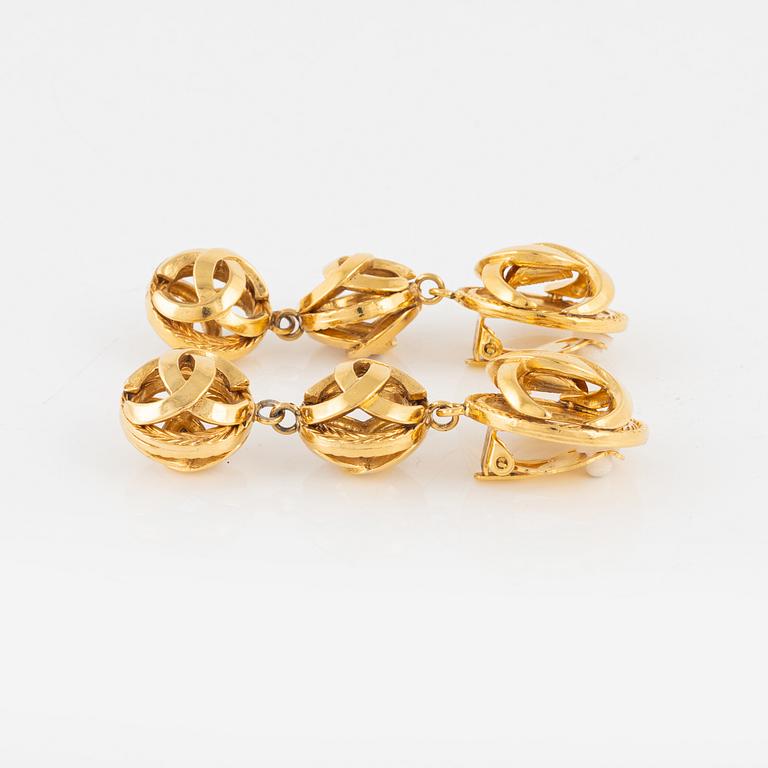 Chanel, earrings, 1970-80s.