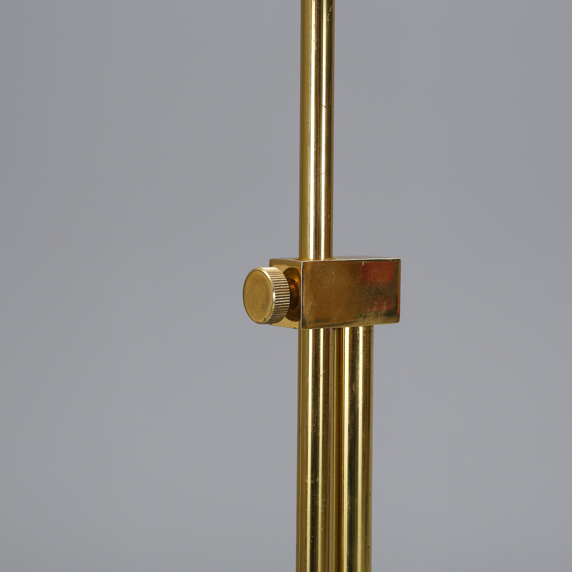 GOLVLAMPA, 1900-talets andra hälft.