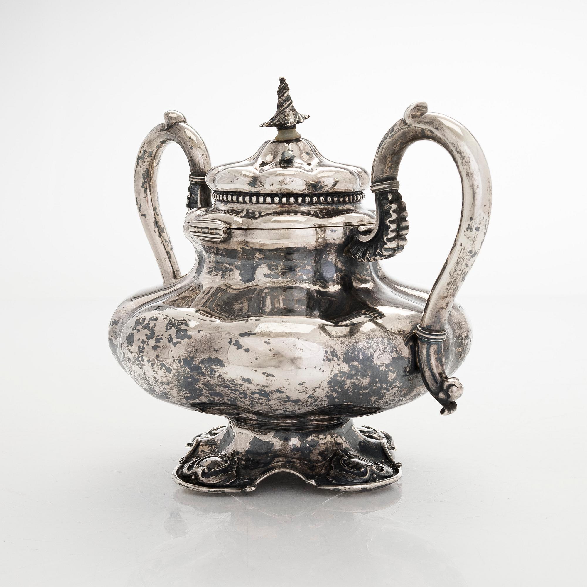 Ivan Gubkin, Kaffe- och teservis, 4 delar, silver, Moskva 1847-48.