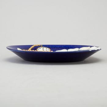 A Birger Kaipiainen stoneware dish, Arabia, Finland.