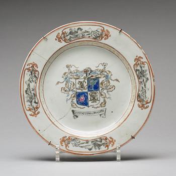 A set of four armorial dinner plates, Qing dynasty, Qianlong (1736-95).