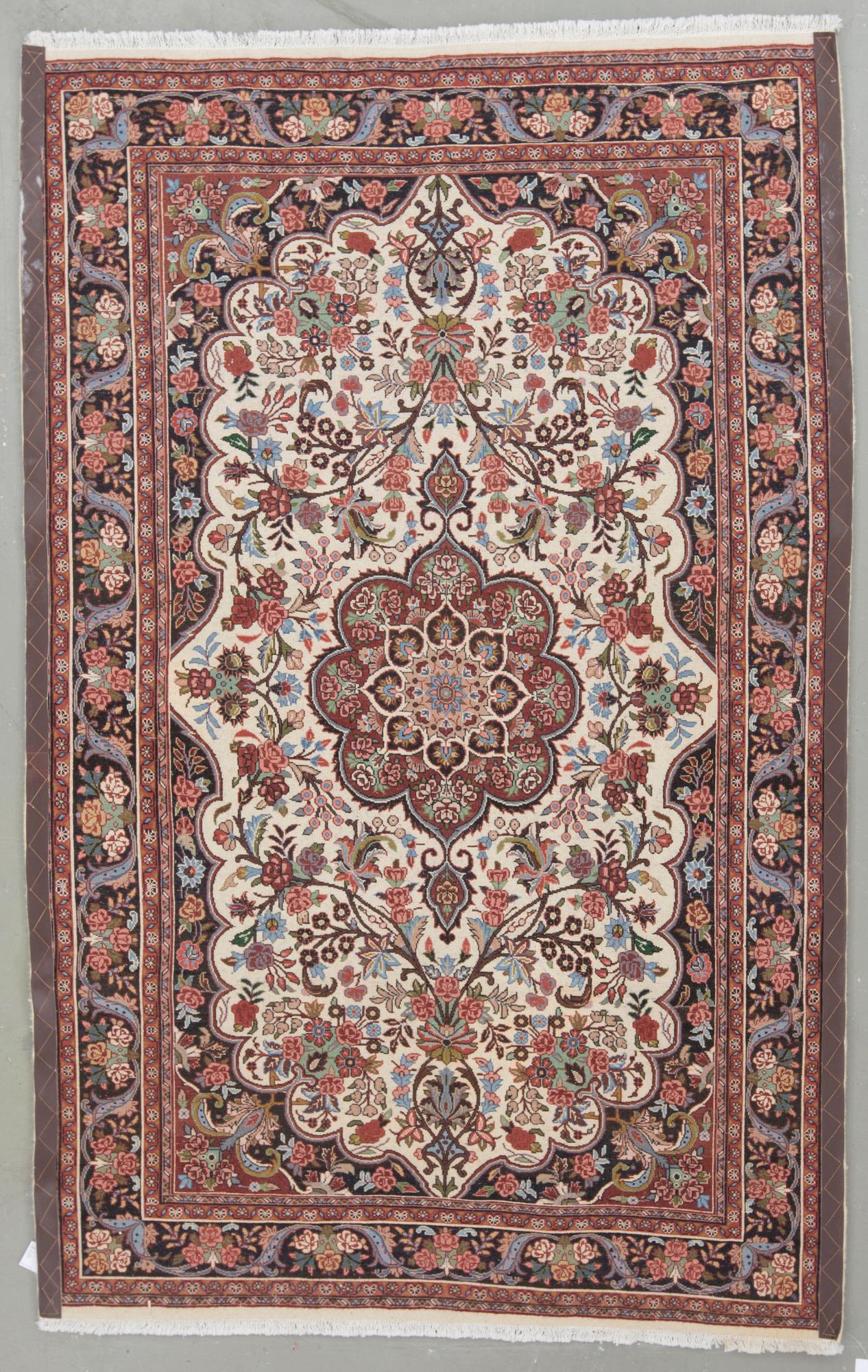 MATTA, Sarough. Ca 208x135 cm.