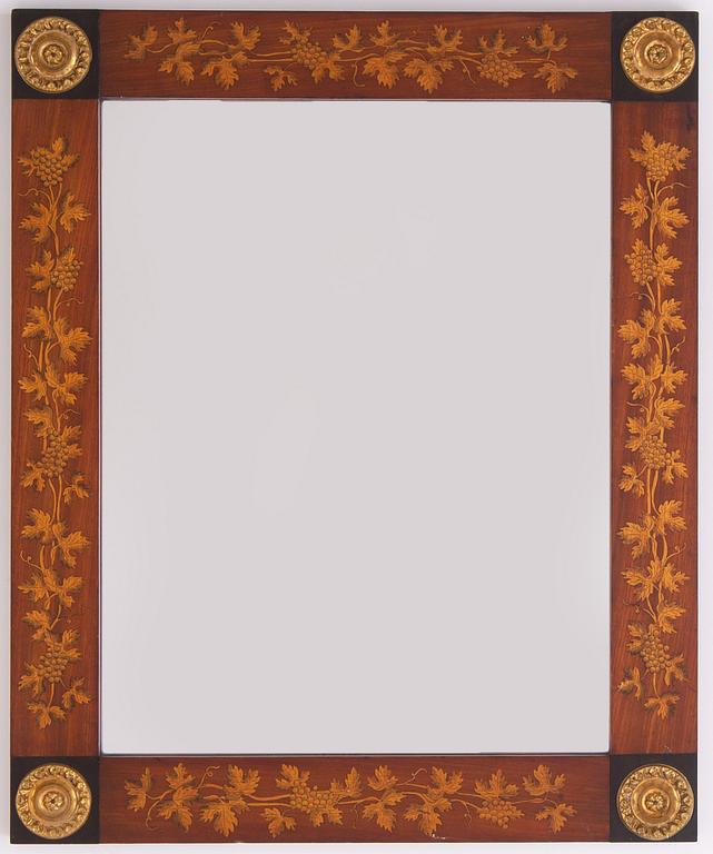 A empire-style miroor from around 1900.