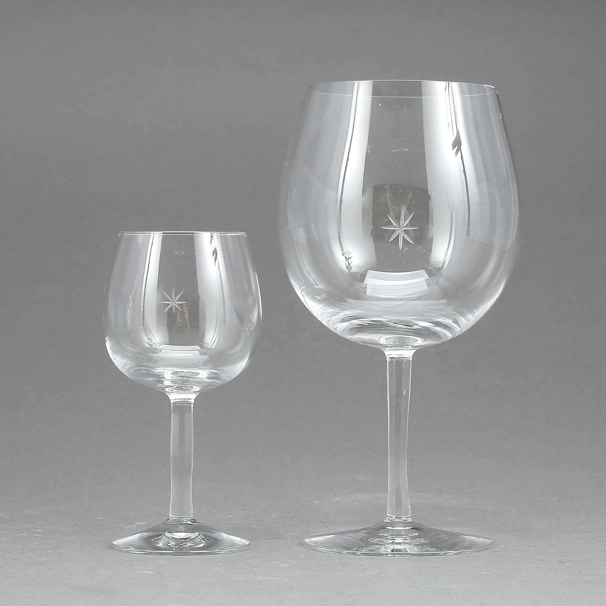 GLASSERVIS, 13 delar, "Bouquet" design Signe Persson Melin, Kosta Boda.