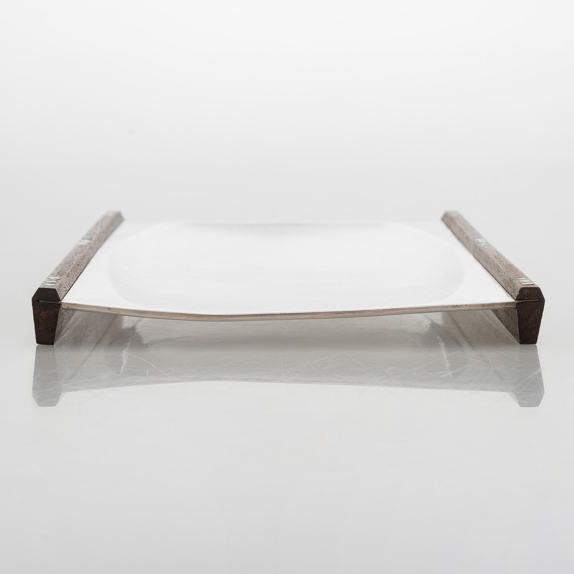 Tapio Wirkkala, leipäkori, hopea ja palisanteri, TW 185, Kultakeskus, Hämeenlinna 1964.