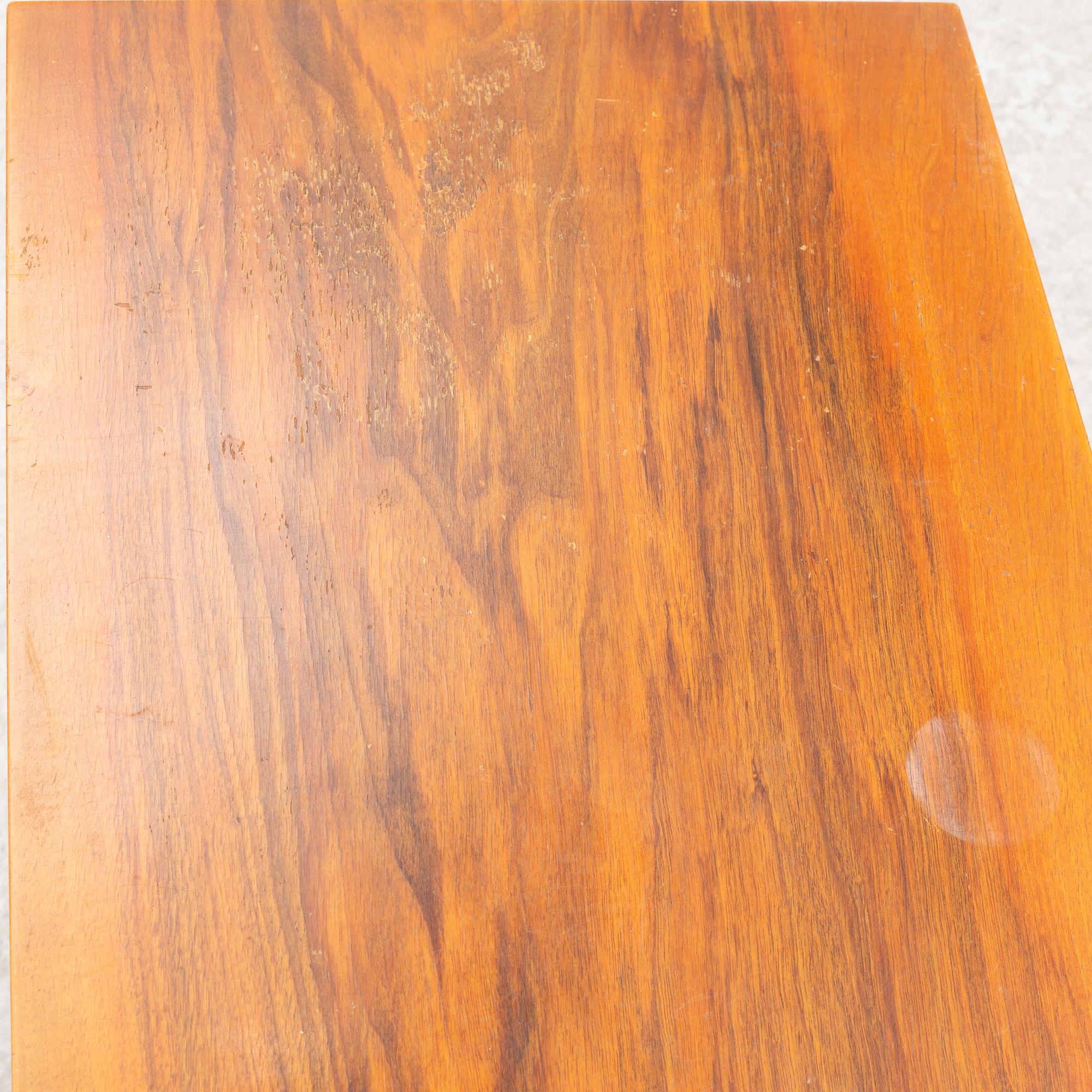 Sidobord ett par, 1900-talets andra hälft.