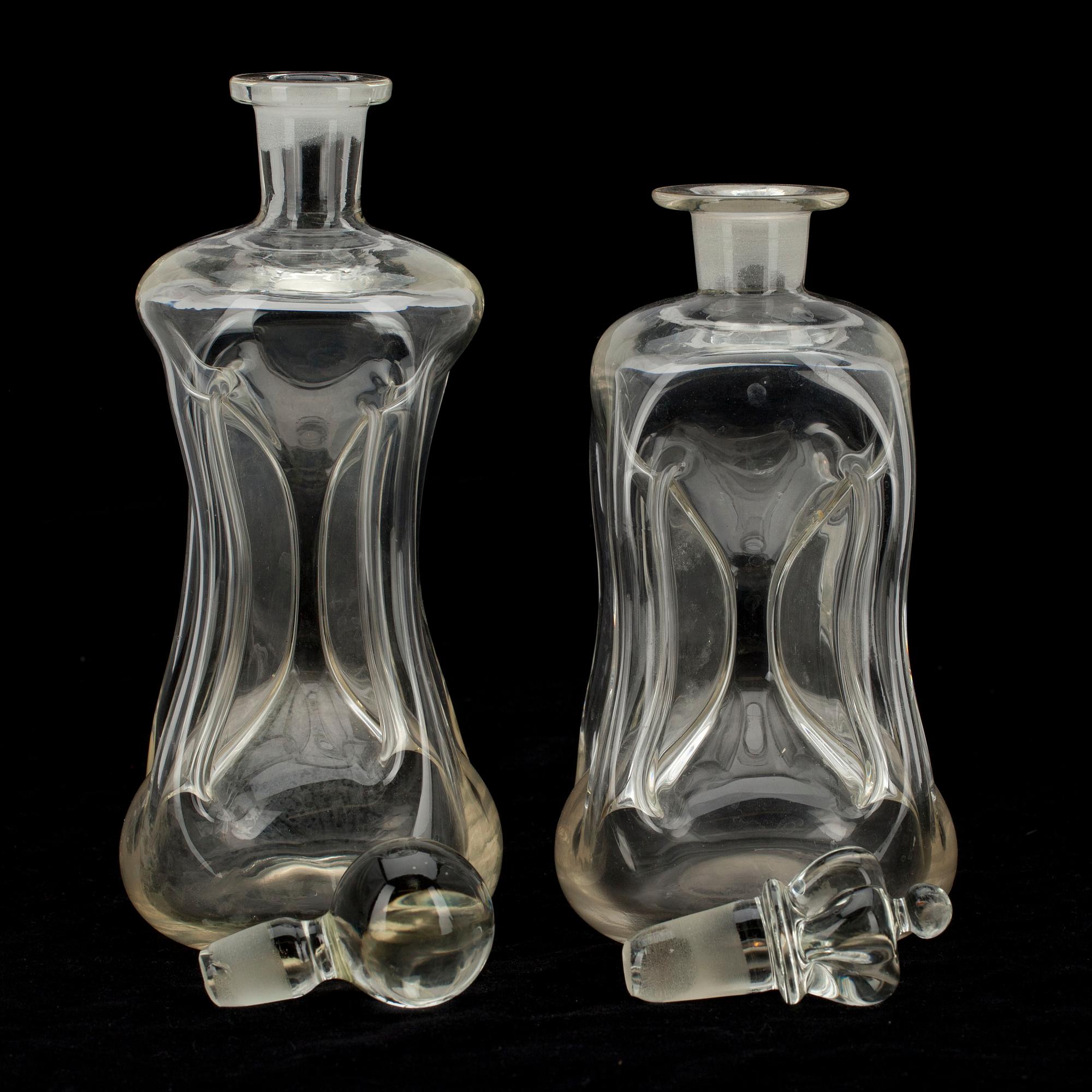 KLUCKFLASKOR, glas, 2 st, 1900-tal.