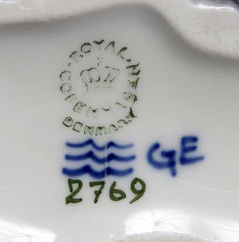 FIGURINER, 3 st och VAS, Royal Copenhagen resp Bing & Gröndahl.