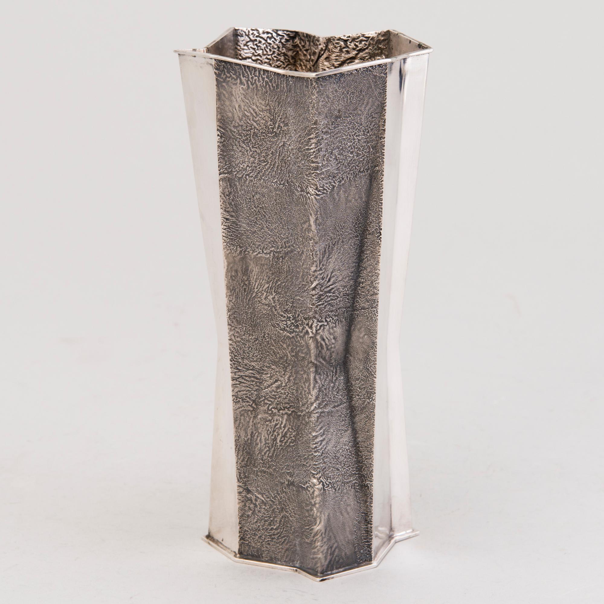 TAPIO WIRKKALA, MALJAKKO, hopeaa, signeerattu TW, Kultakeskus, Hämeenlinna 1963.