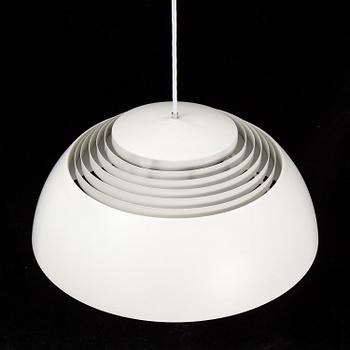 Arne Jacobsen, taklampa, "AJ Pendel", Louis Poulsen, Danmark.