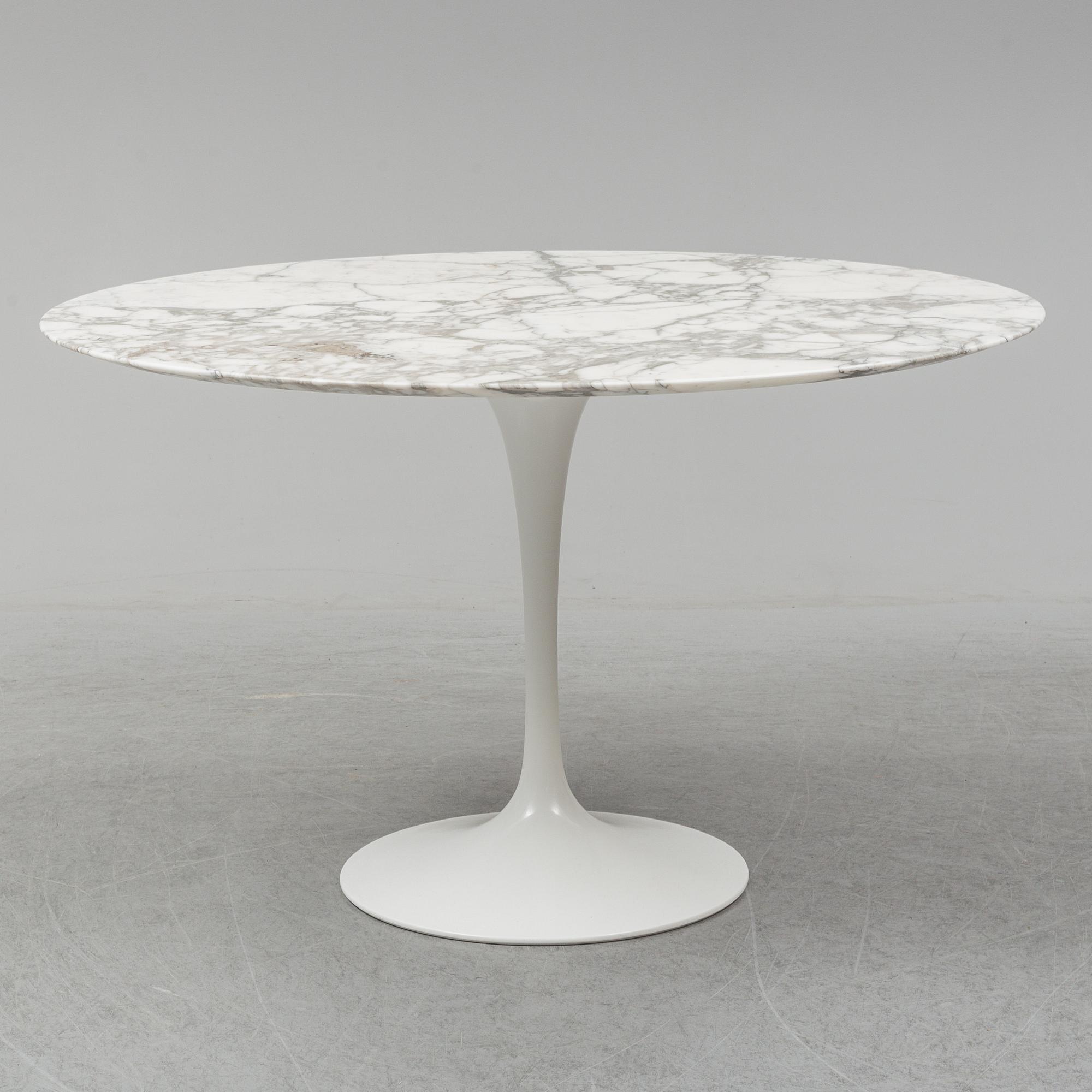 EERO SAARINEN, 'Tulip' table, Knoll.