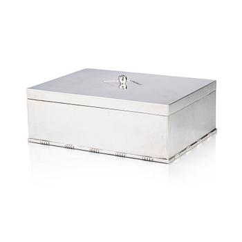 442. Johan Rohde, a sterling silver cigar box with wood interior, Georg Jensen, Copenhagen 1925-1932, design no. 329B.