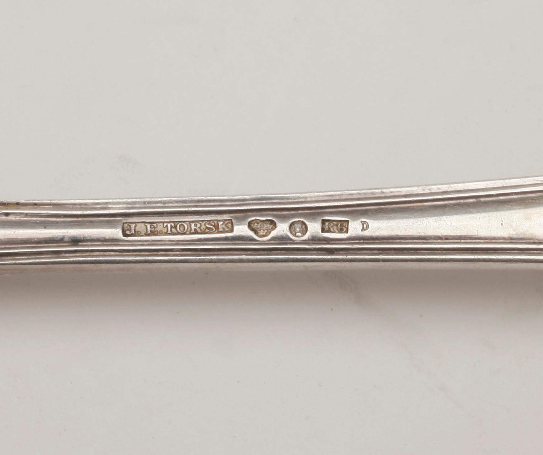 BESTICKSERVISDELAR, 45 delar, silver, bland annat C.J. Grönvall, mestadels omkring sekelskiftet 1900. Vikt ca 2114 gram.