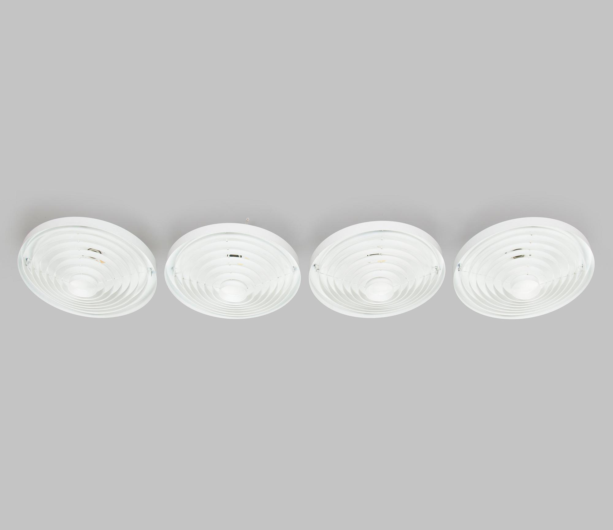 Lisa Johansson-Pape, Kattovalaisin 4kpl, malli 71-149, Orno Stockmann 1960-luku.