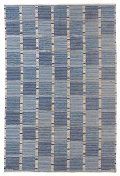 Barbro Nilsson, matto, "Falurutan mellanblå", flat weave, ca 305,5 x 202 cm, signed AB MMF BN.