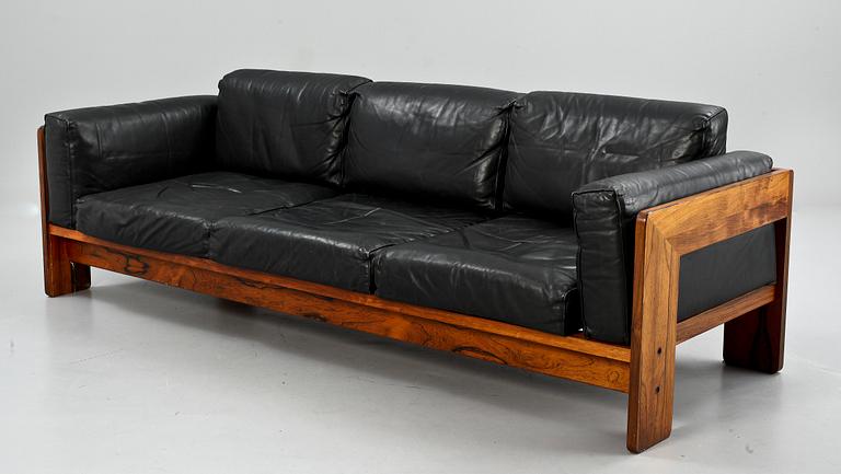 SOFFA, "Bastiano", Tobia o Afra Scarpa, Italien. Tillverkad på licens av Haimi, Finland, 1900-talets andra hälft.