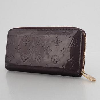 Louis Vuitton, wallet, "Zippy", 2007.