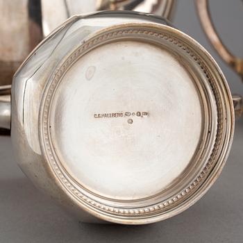 KAFFESERVIS, 3 delar, silver, CG Hallberg, Stockholm, 1927. Vikt ca 948g.
