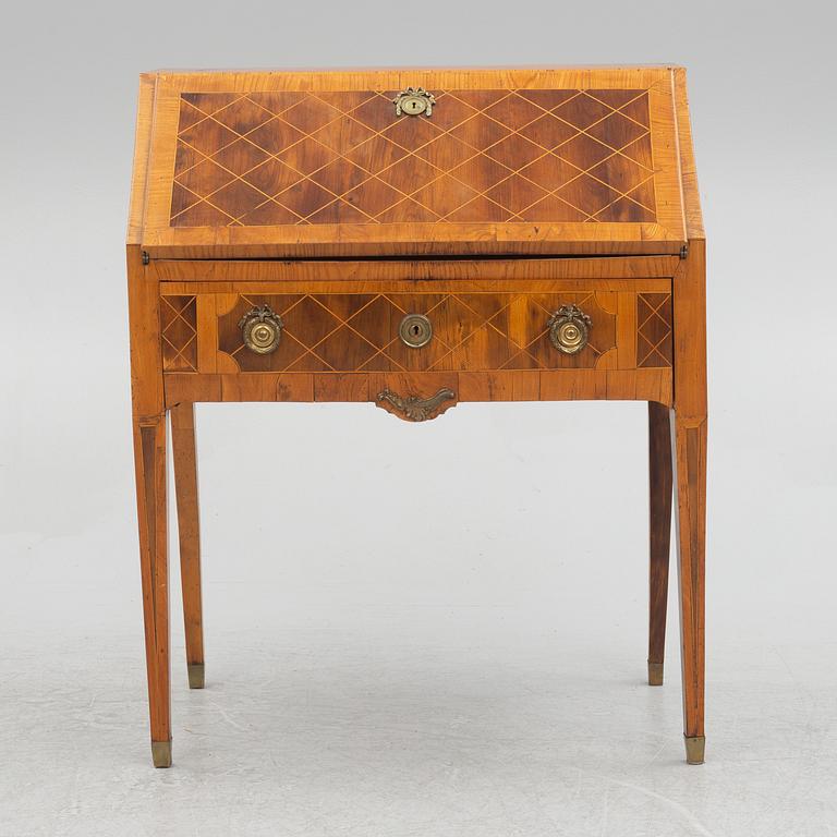 A Gustavian secretaire, late 18th century.