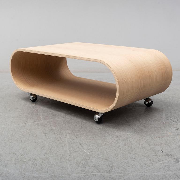 PETER EKLÅS, soffbord / mediebänk, "Velodrome", Designtorget, tidigt 2000-tal.