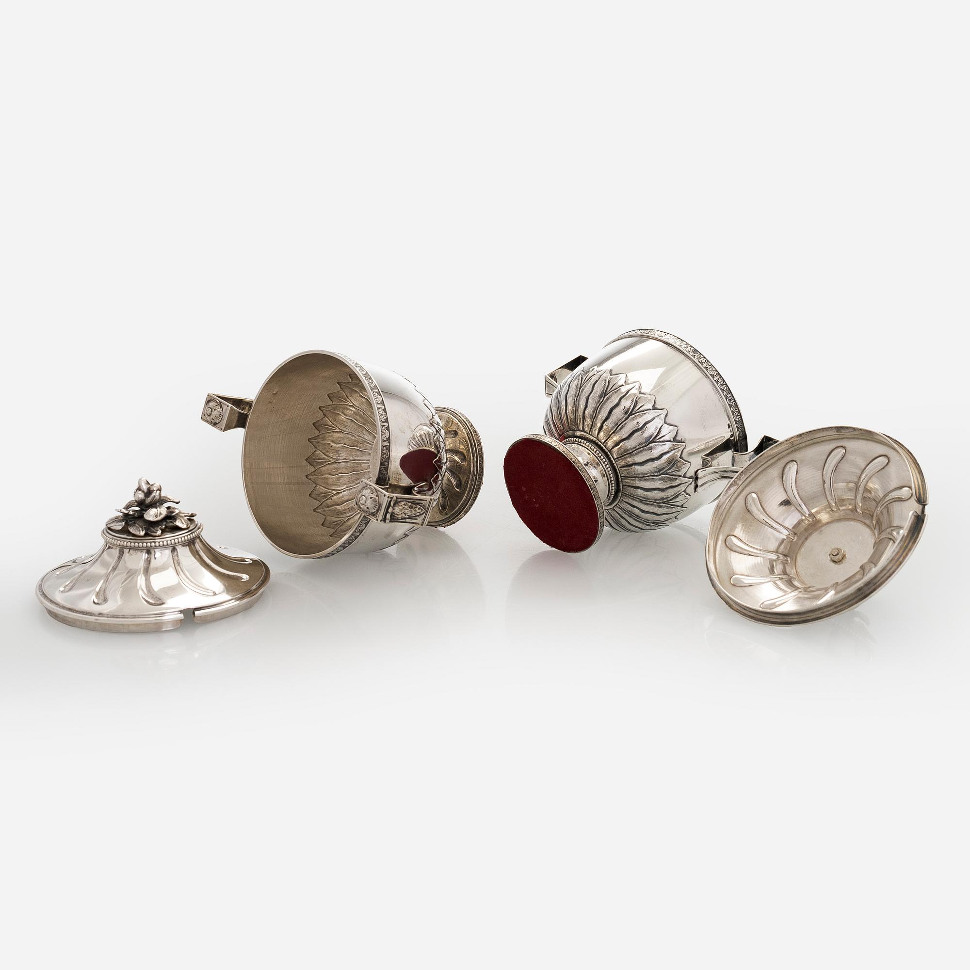 Sokerikkopari, vadit ja sirotinlusikat, hopeaa, JE Torsk, Tukholma 1902.