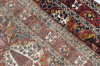 A semi-antique Baktiari rug, ca 217 x 152 cm.