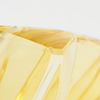 Aimo Okkolin, skål, "Kronblad", signerad Aimo Okkolin Riihimäen Lasi Oy.