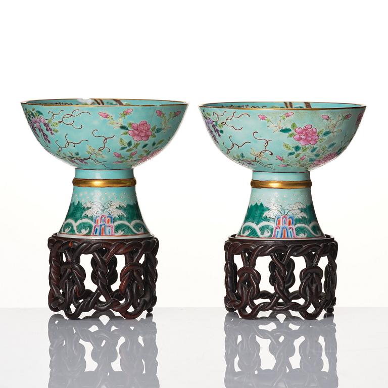 A pair of Chinese stemcups, with the mark of dowager empress Ci Xi, Dayazhai, late Qing dynasty.