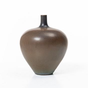 Berndt Friberg, vas och skål, stengods, Gustavsbergs Studio 1965 och 1968.