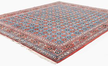 A semiantique Veramin carpet, c. 408 x 328 cm.