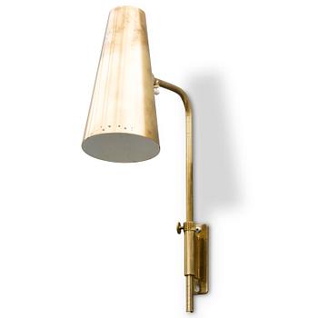 291. Paavo Tynell, A mid-20th century '9459/S' wall light for Taito, Finland.